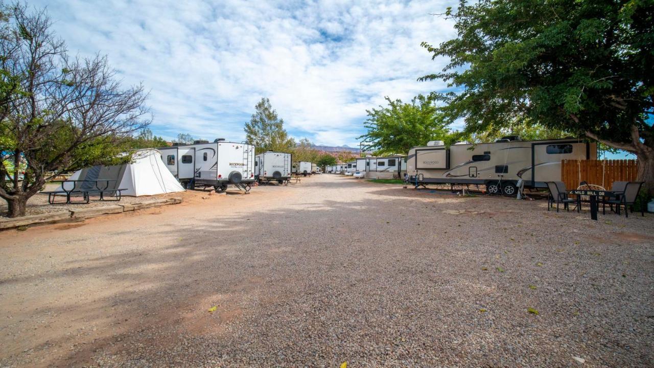 Funstays Glamping Setup Tent In Rv Park #4 Ok-T4 Moab Extérieur photo